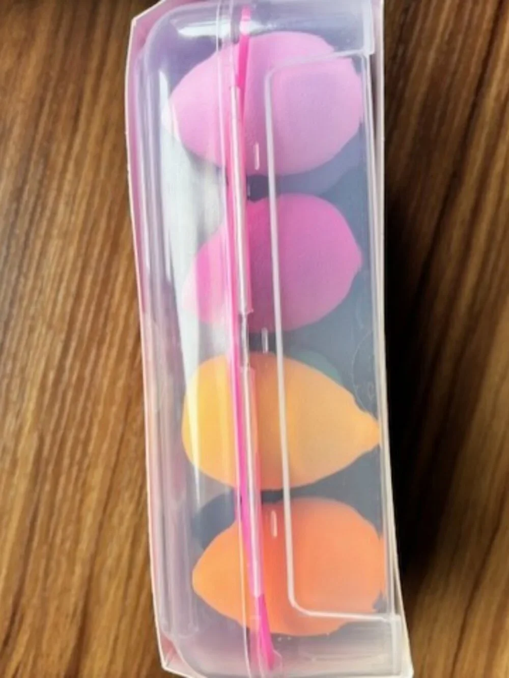 New Betsey Johnson Ultra Soft Beauty Sponges With Reusable Storage Container 8pk